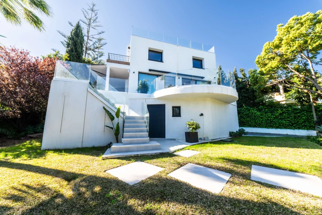 HDR photography exterior luxury villa Nueva Andalucia Costa del Sol